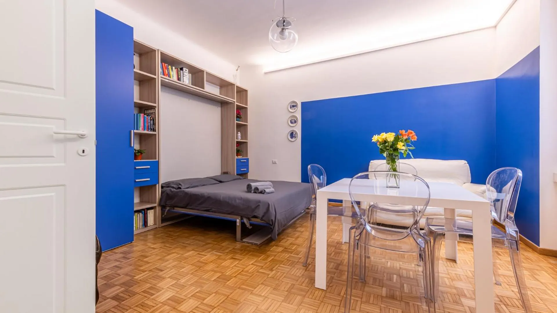 2 Bedroom Apartment - Chinatown Milan Italy