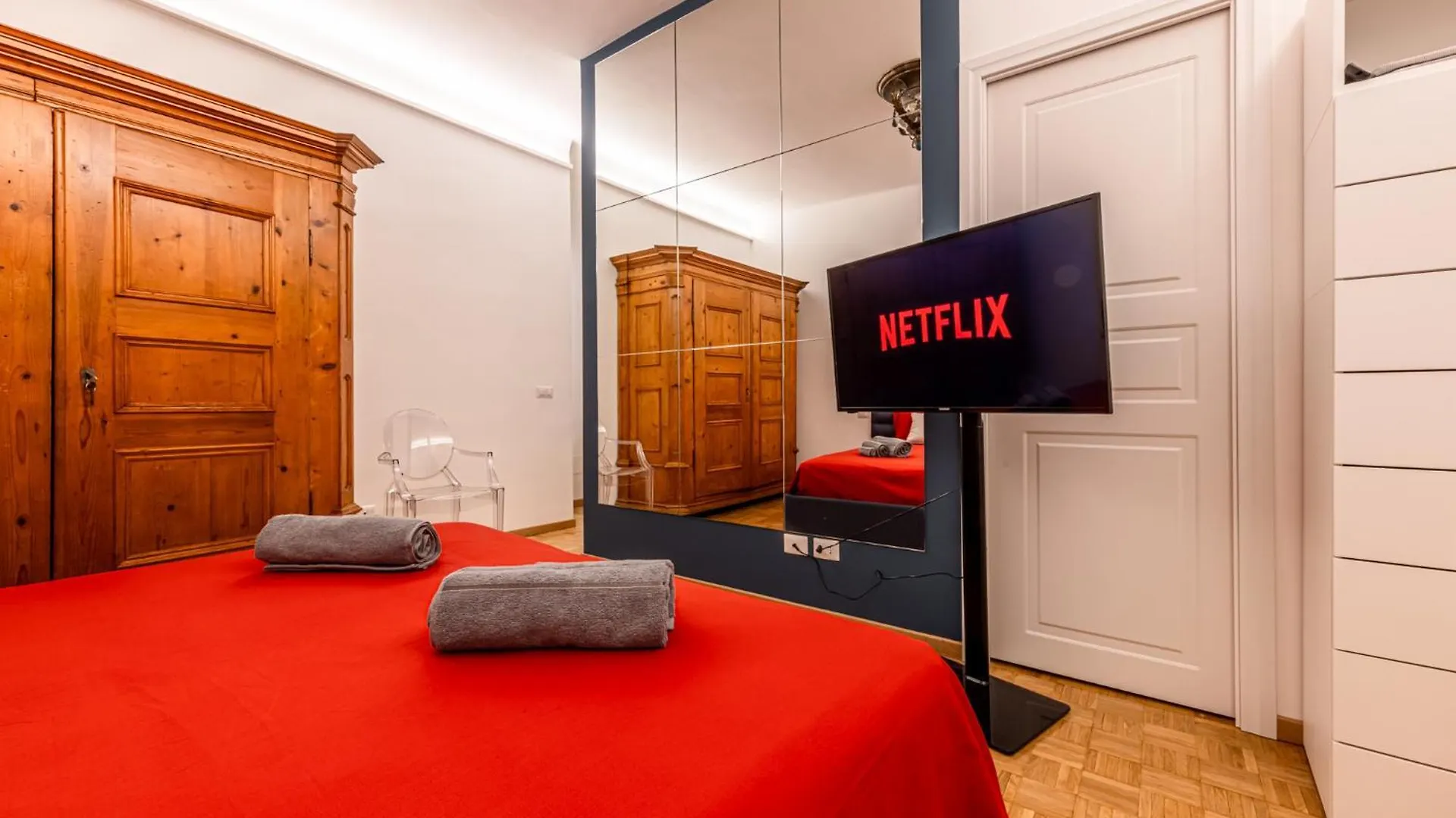 2 Bedroom Apartment - Chinatown Milan