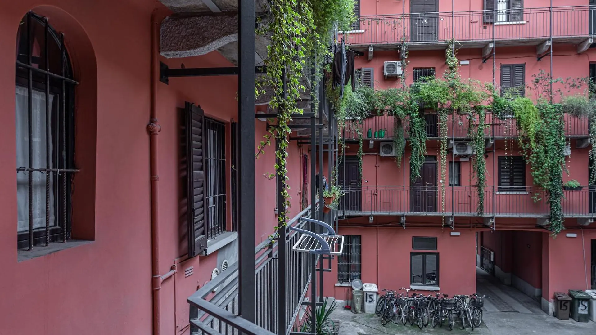 2 Bedroom Apartment - Chinatown Milan